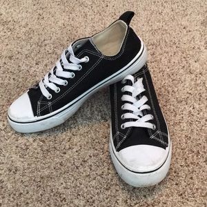 Rue 21 converse